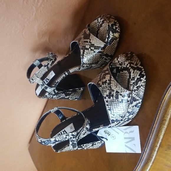 NWT Zara Platform Open Toe Sandal - Picture 1 of 8